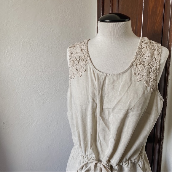 Linen dress - Picture 2 of 3